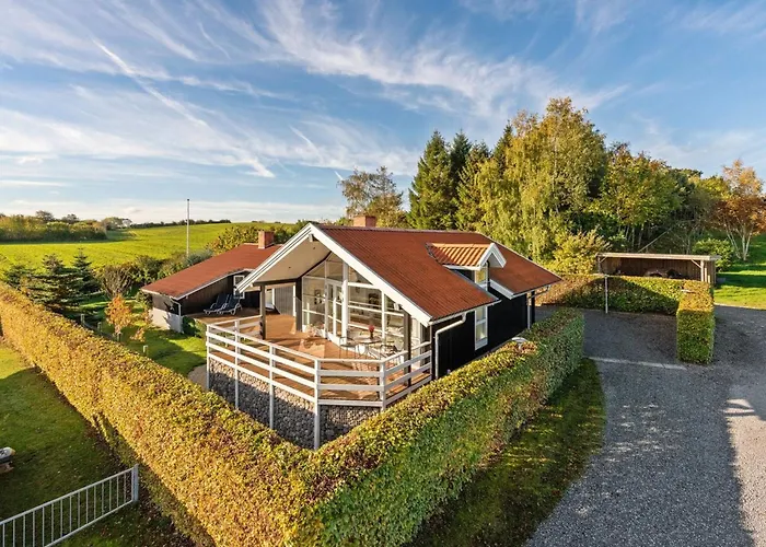 Prázdninový dům Nica - 100m From The Sea By Interhome *