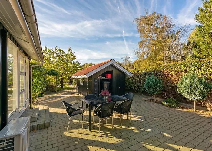 Prázdninový dům Nica - 100m From The Sea By Interhome *