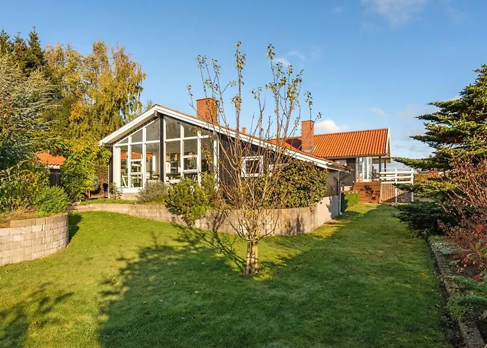 Nica - 100m From The Sea By Interhome *